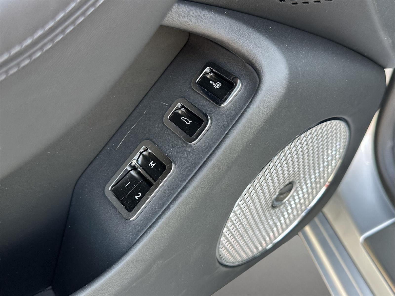 2026 Bentley Flying Spur - Photo 13