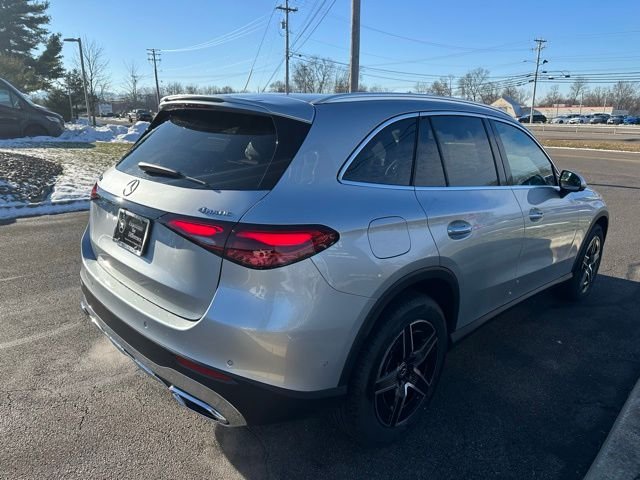 Used 2026 Silver Mercedes-Benz GLC 300 image 5
