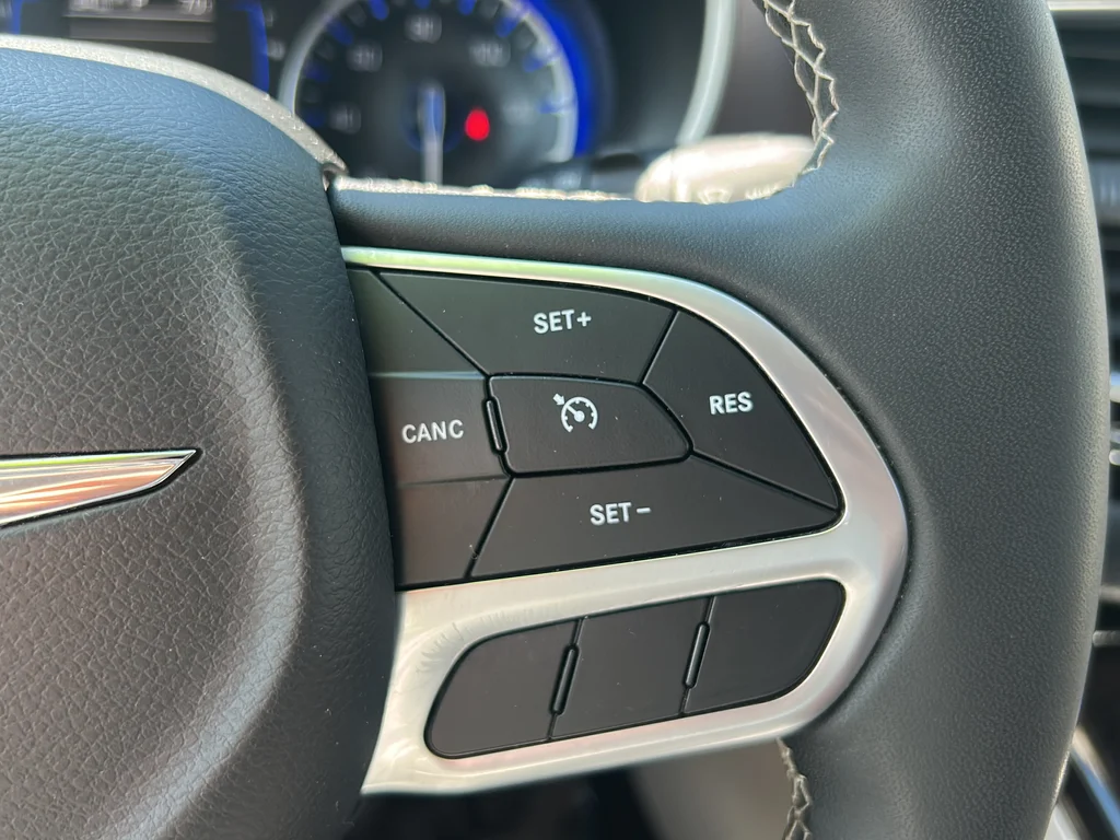 Used 2023 White Chrysler LX image 17