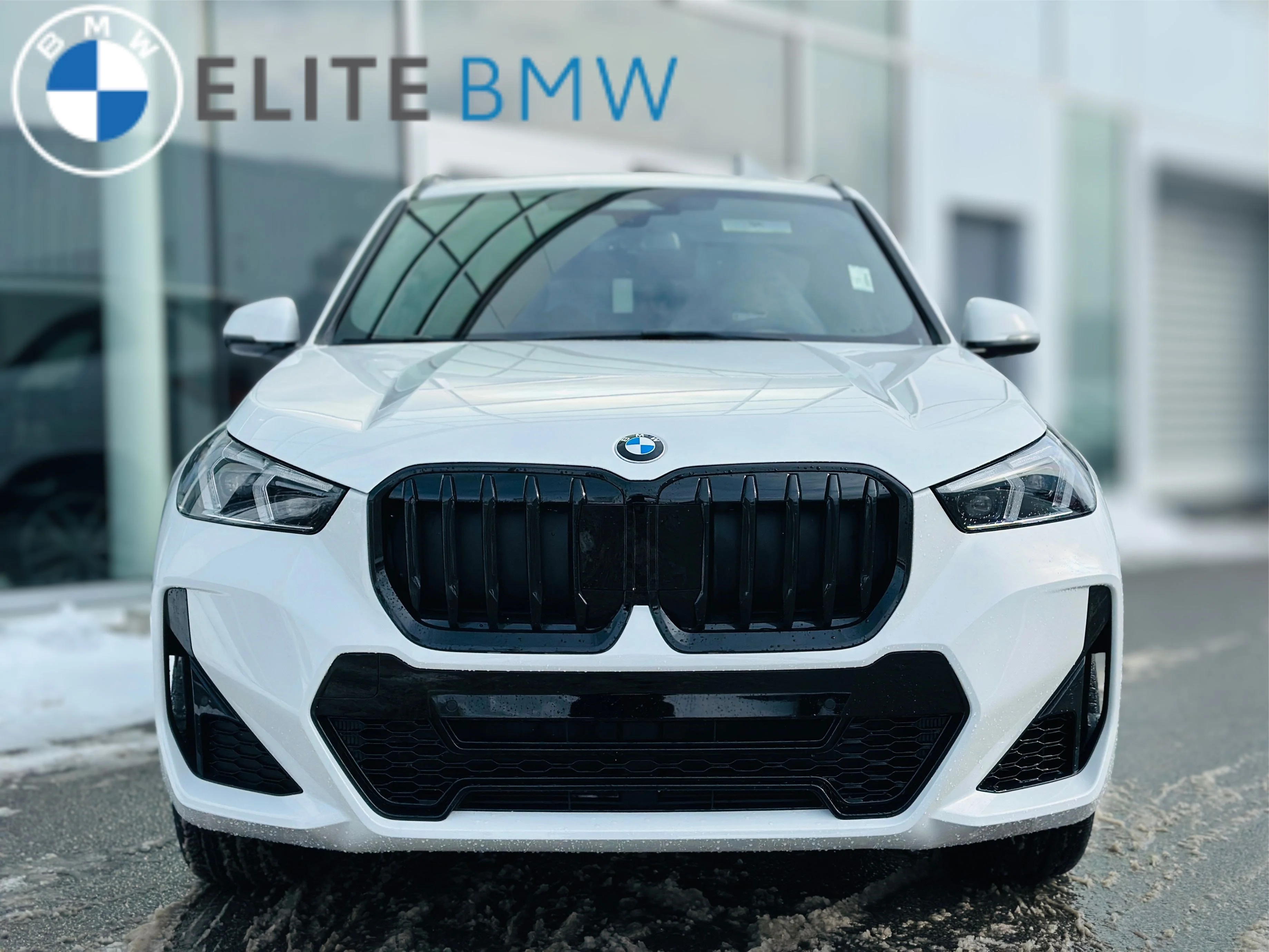 Used 2026 Alpine White Non-Metallic BMW xDrive28i image 30