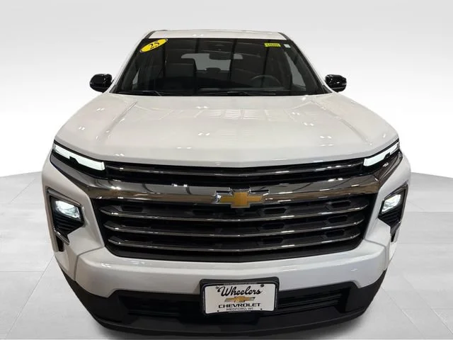 Used 2025 Summit White Chevrolet LT image 10