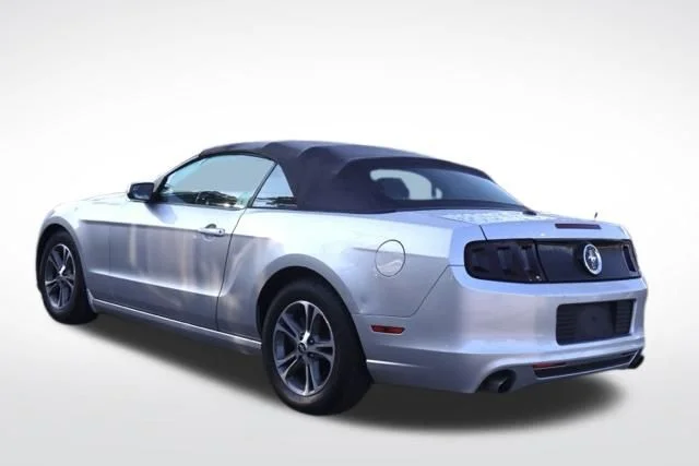 Used 2014 Silver Ford V6 Premium image 9