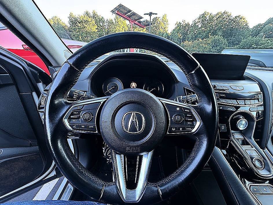 Used 2021 White Acura Base image 13