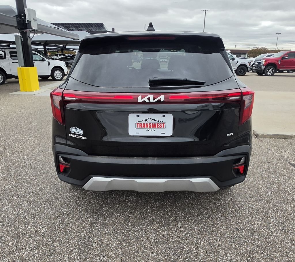 Used 2026 Black Kia LX image 8