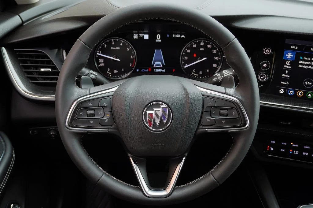 Used 2021 Blue Buick Essence image 15