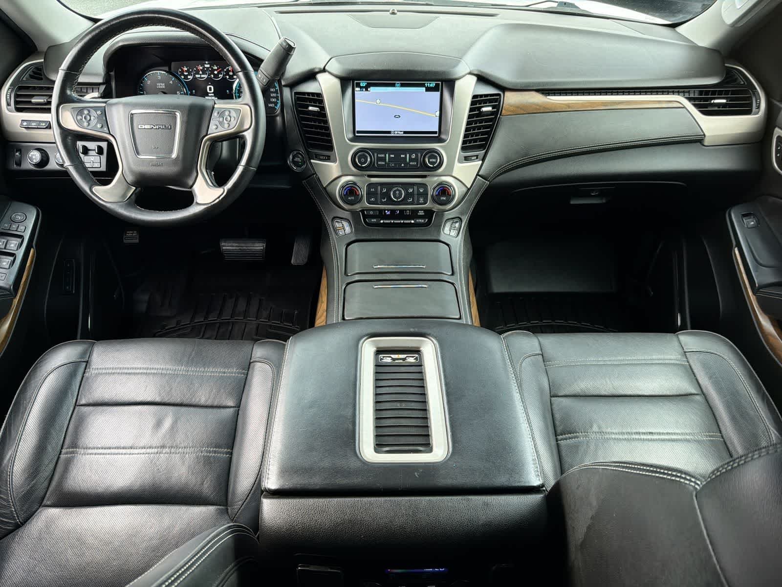 Used 2019 White Frost Tricoat GMC Denali image 16