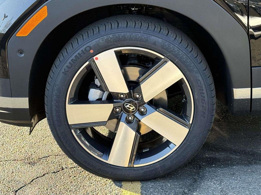 New 2026 Phantom Black Hyundai Limited AWD image 13