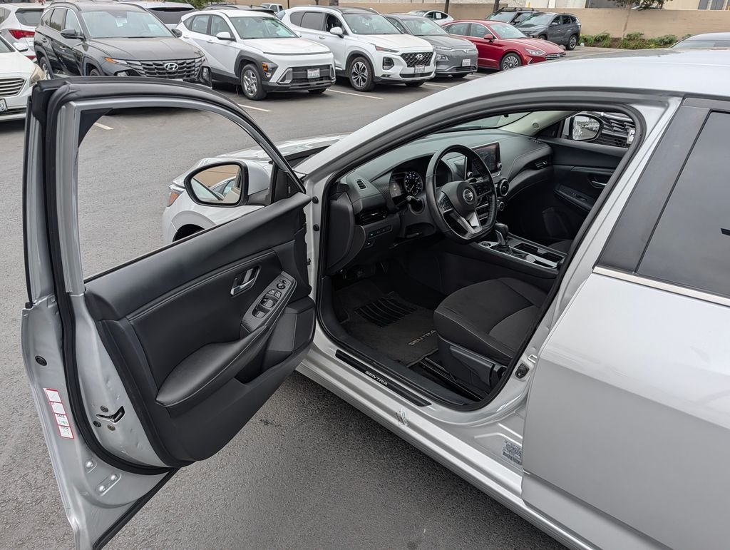 2022 Nissan Sentra SV - Photo 31
