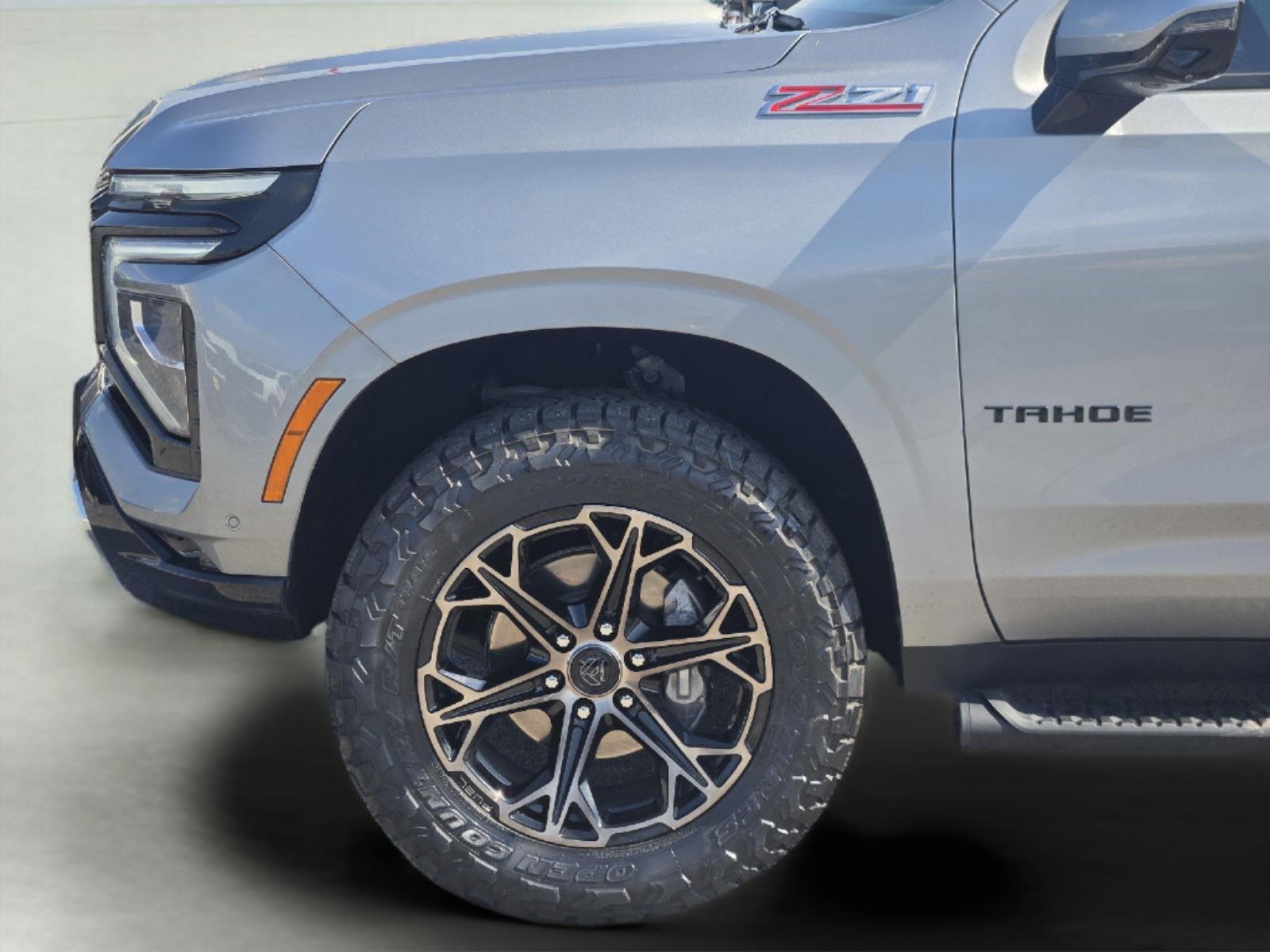 Used 2025 Sterling Gray Metallic Chevrolet Z71 image 9