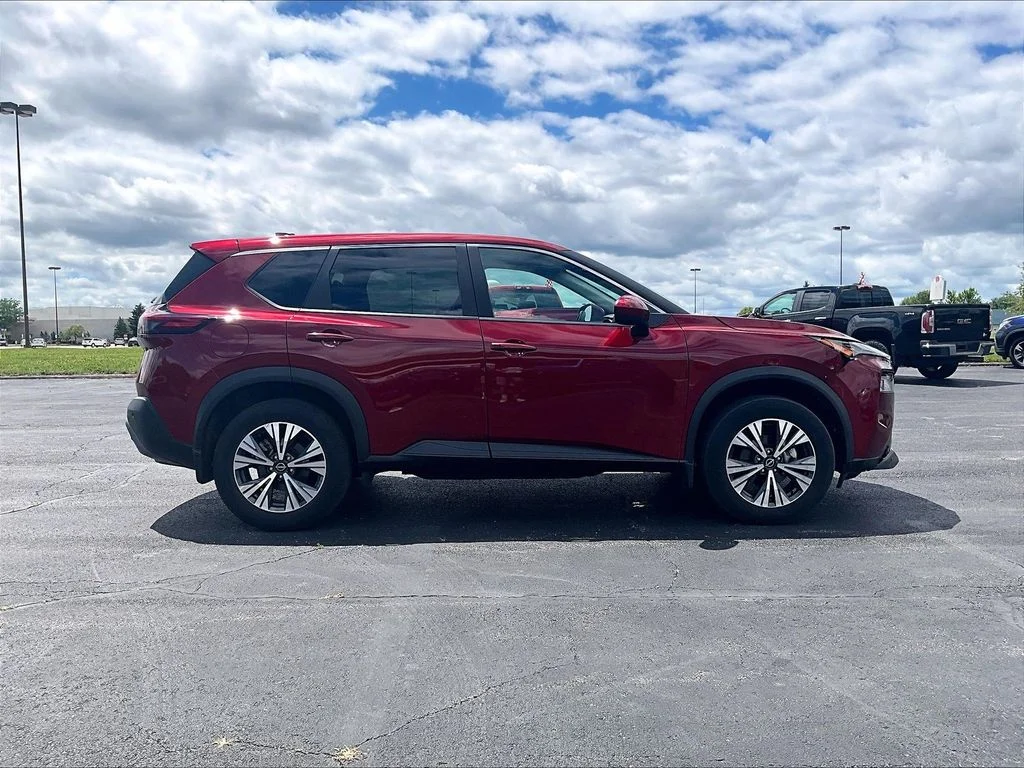 Used 2023 Red Nissan SV image 6