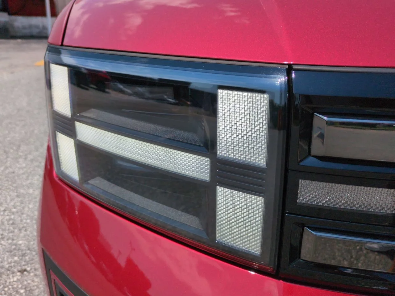 Used 2024 Ultimate Red Hyundai XRT image 10