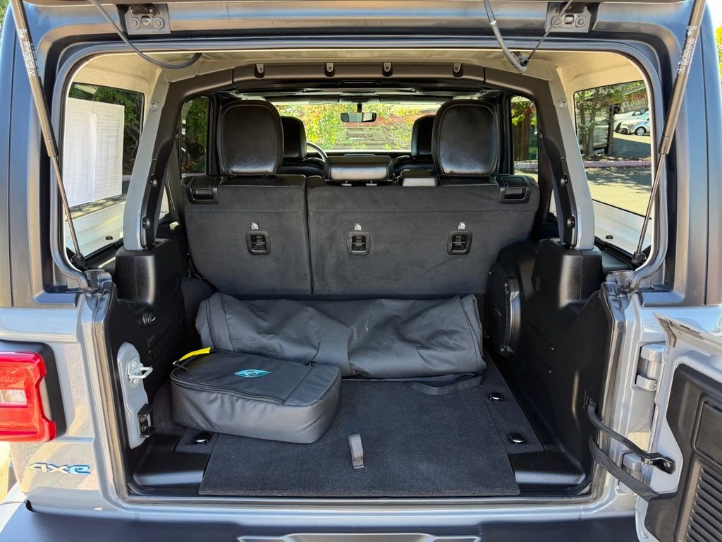Used 2023 Gray Jeep Sahara 4xe image 10