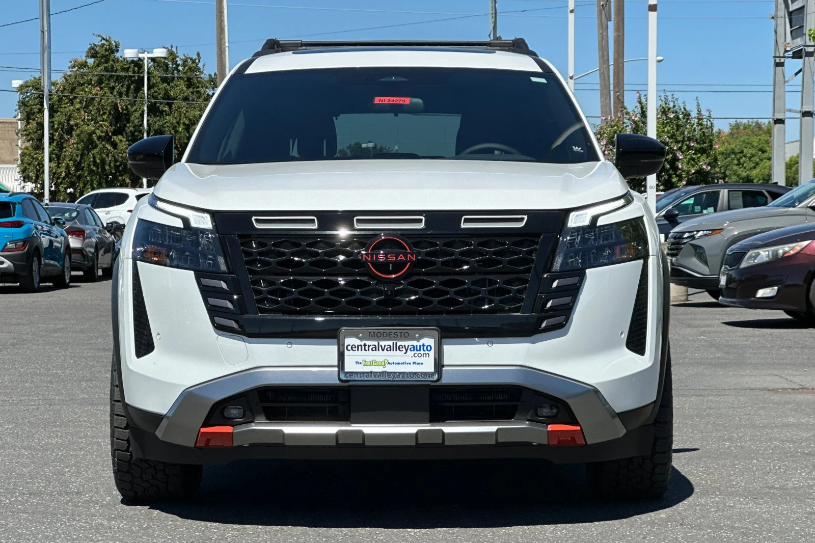 New 2026 Everest White Pearl TriCoat Nissan Rock Creek® image 9