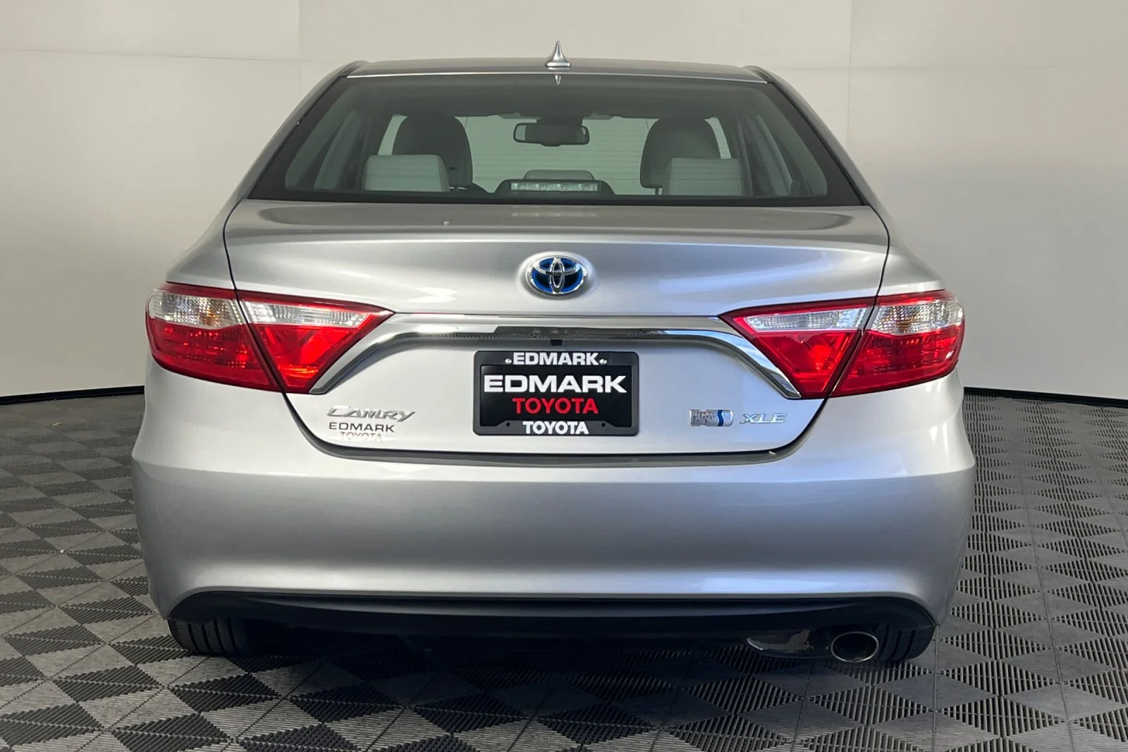 Used 2017 Celestial Silver Toyota Hybrid XLE image 4