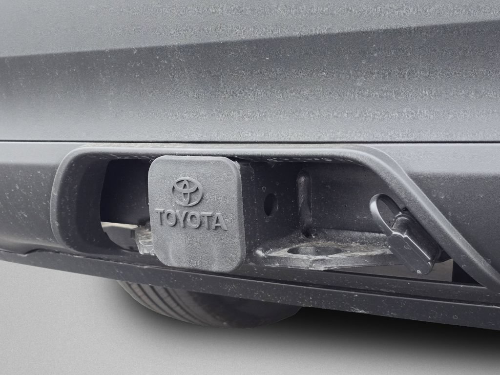 Used 2026 Pearl Toyota XLE image 26