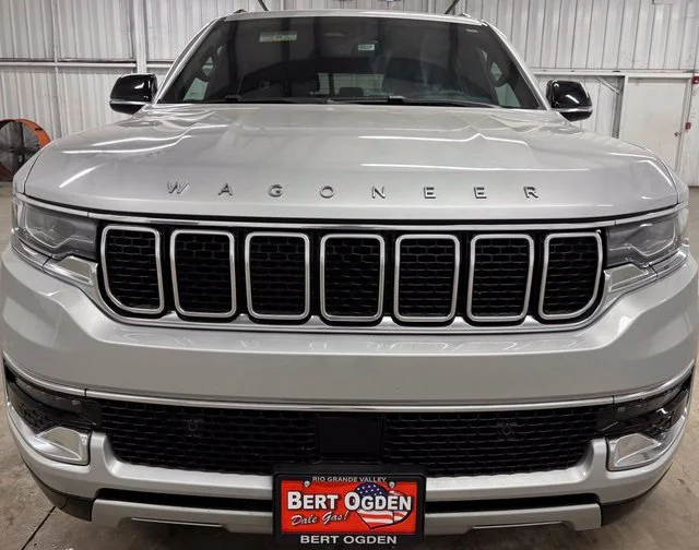 Used 2023 Silver Jeep Series II image 2