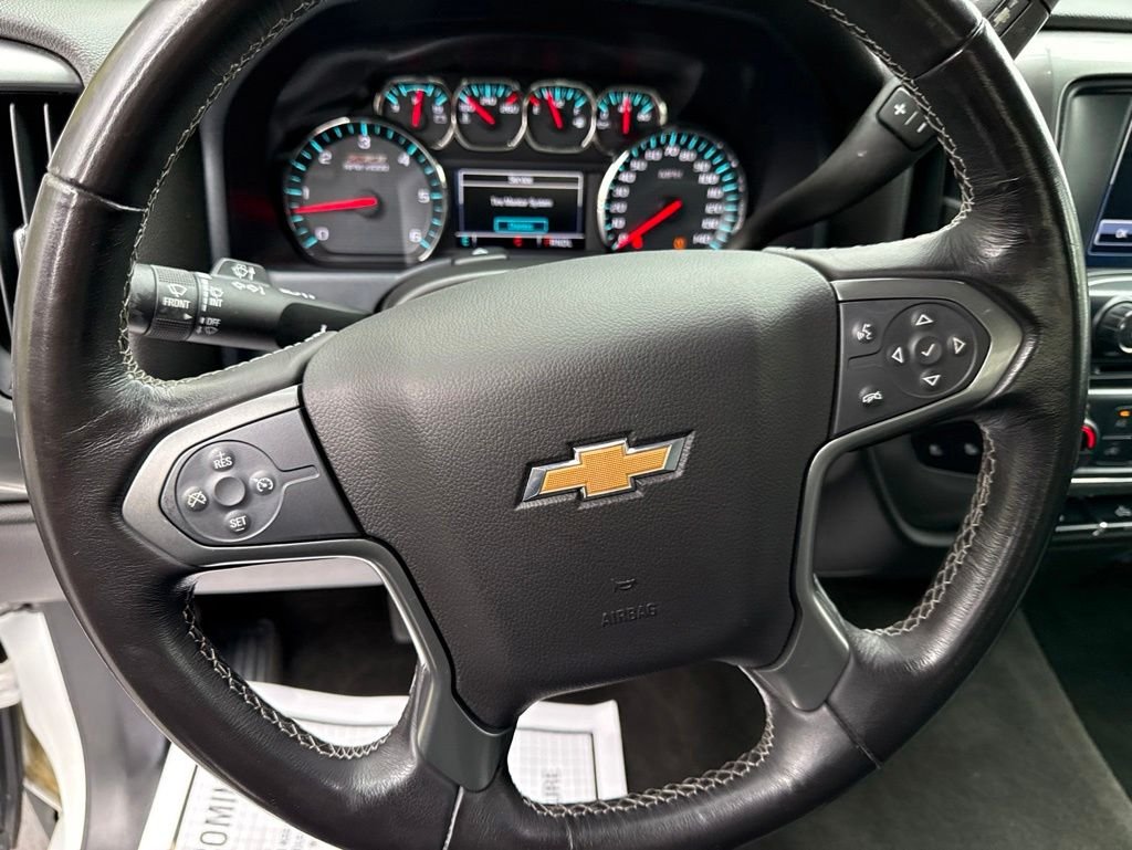 Used 2018 White Chevrolet LT image 25