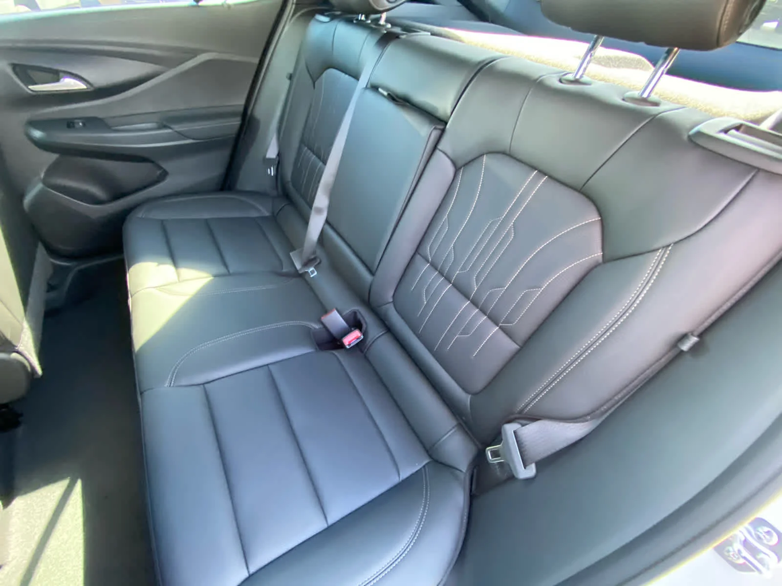 New 2026 White Frost Tricoat Buick Avenir image 21