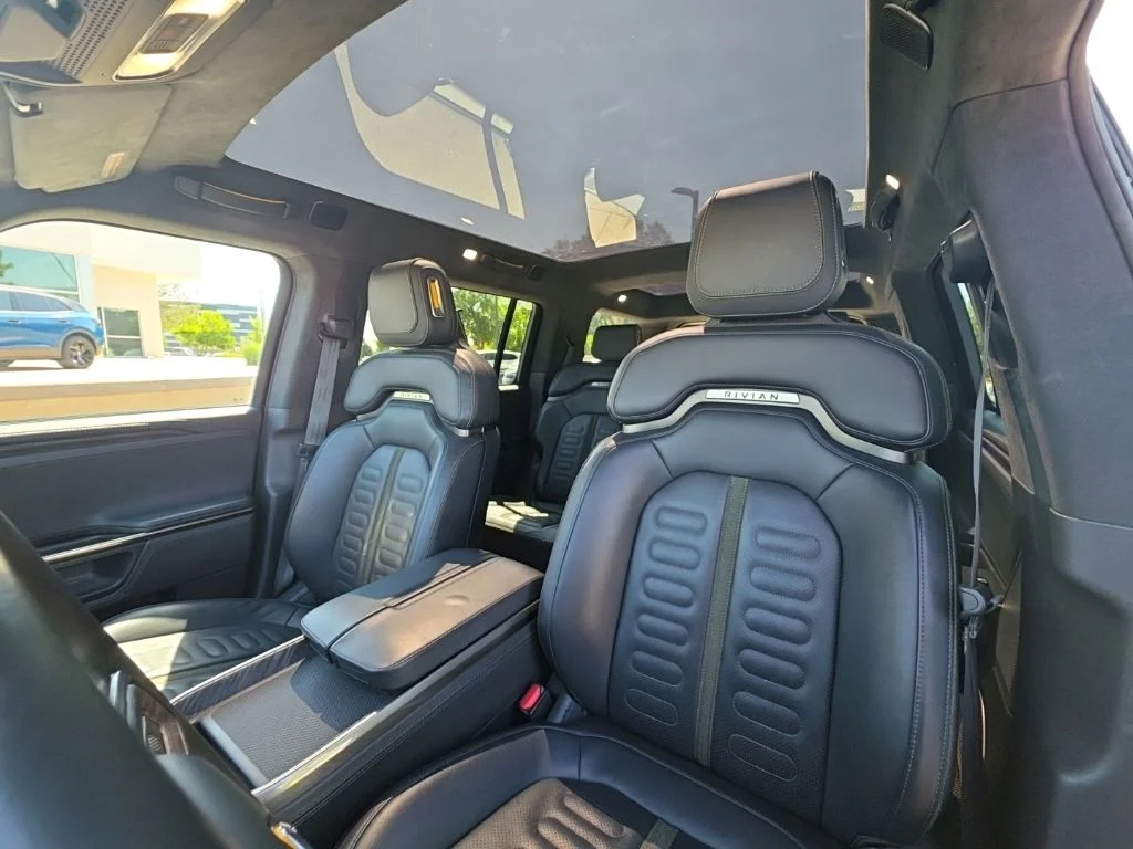 Used 2022  Rivian Launch Edition image 11