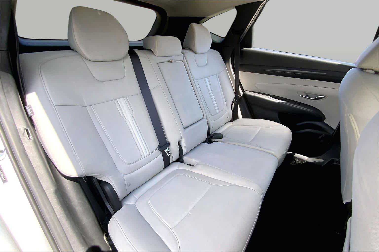 Used 2025 Shimmering Silver Hyundai SEL image 18