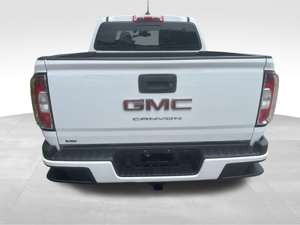 Used 2022 White GMC Elevation image 24