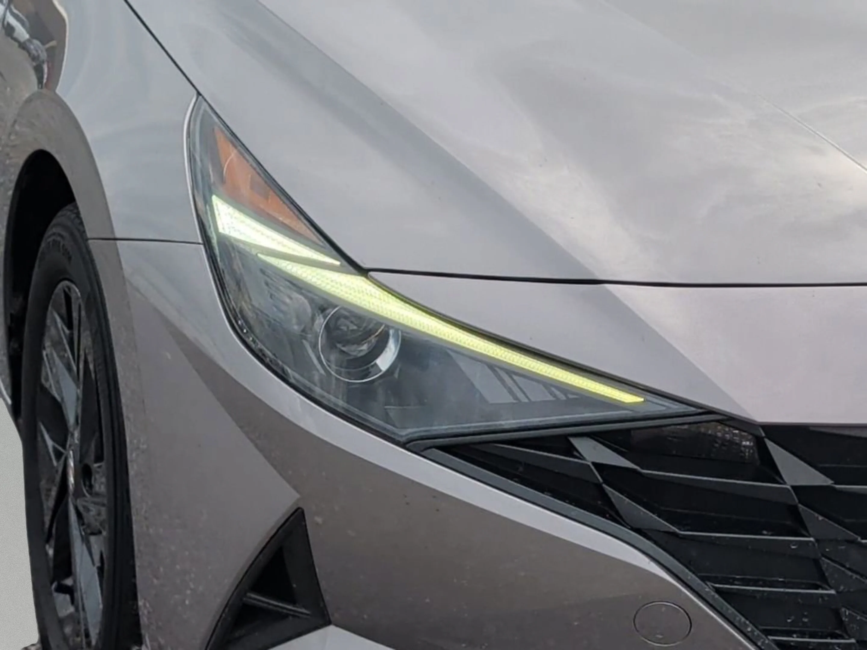 Used 2023 Fluid Metal Hyundai SEL image 36