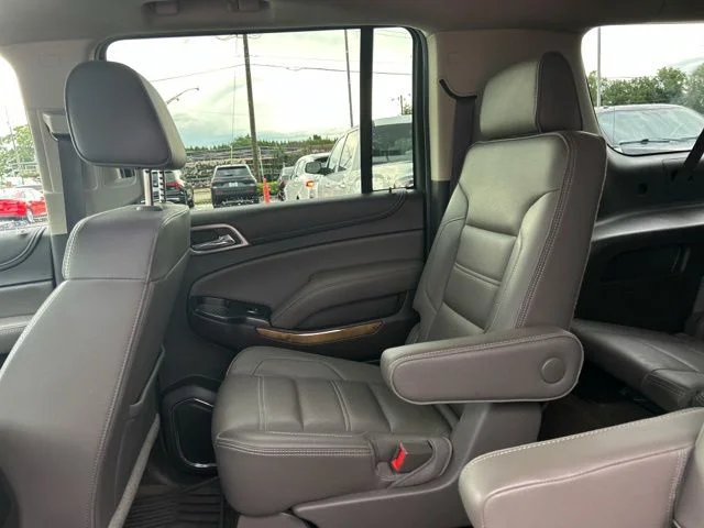 Used 2017 White Frost GMC Denali image 17