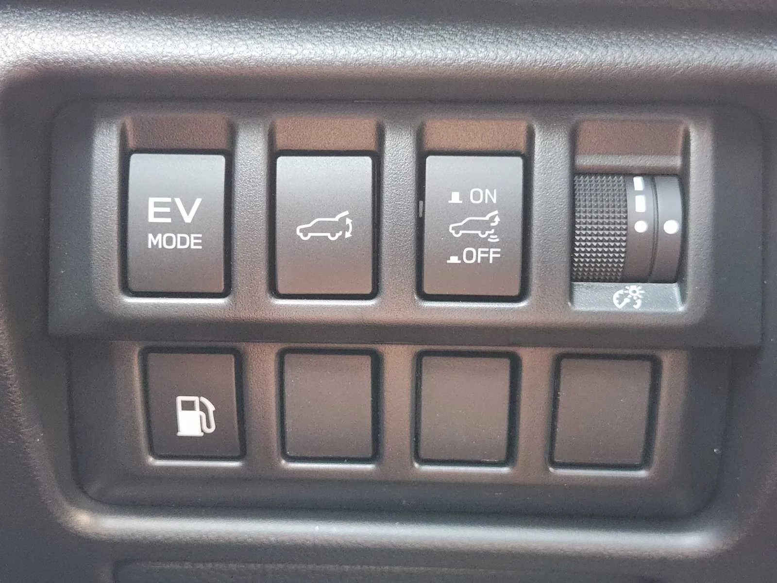 New 2026 ICE SILVER METALLIC Subaru Premium Hybrid image 16