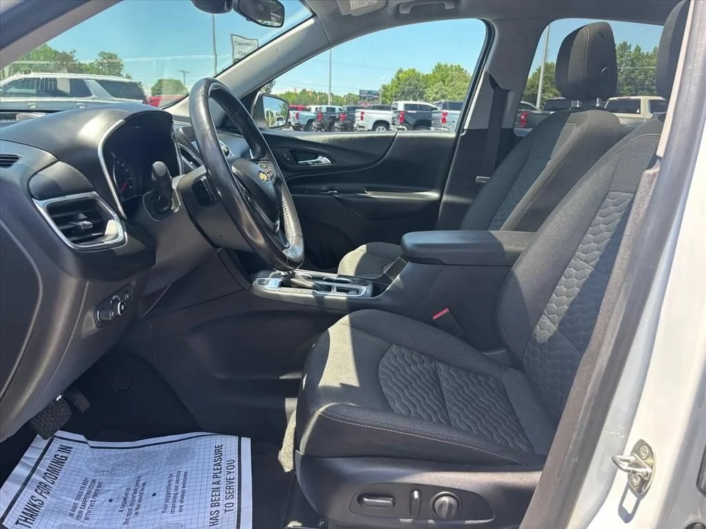 Used 2020 SUMMIT WHITE Chevrolet LT image 12