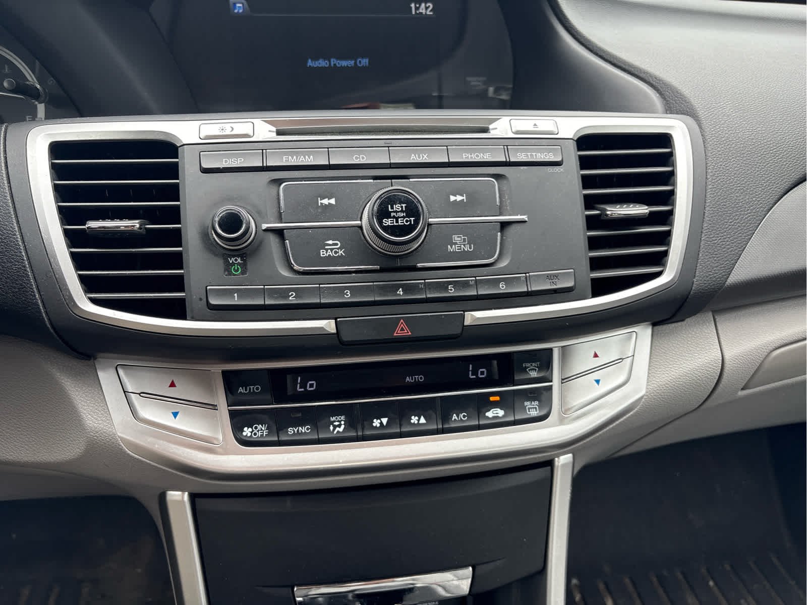 Used 2013  Honda LX image 8