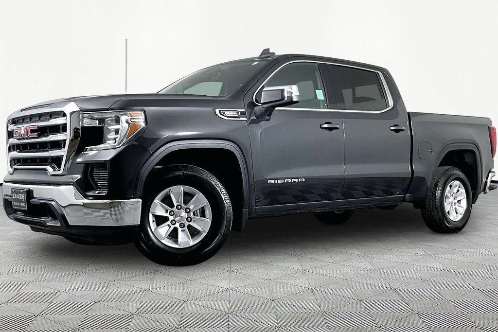 Used 2020 Black GMC SLE image 1