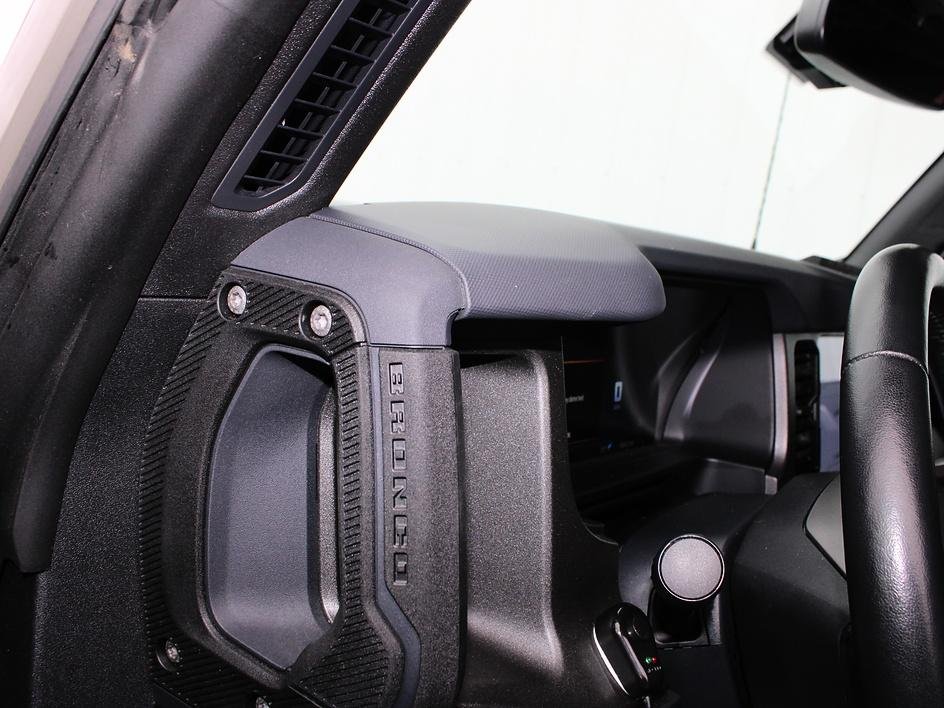 Used 2025 Gray Ford Badlands image 39