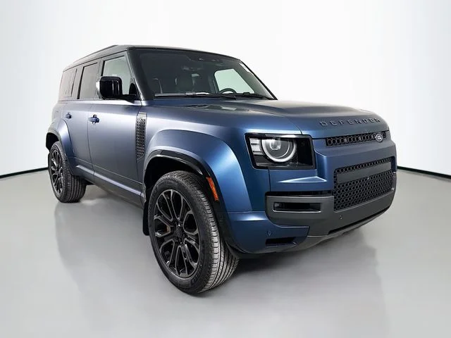 New 2026 Sargasso Blue Land Rover  OCTA image 3