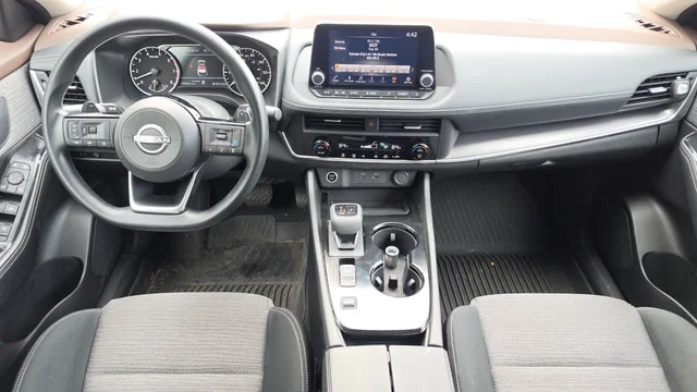 Used 2023 Gun Metallic Nissan SV image 8