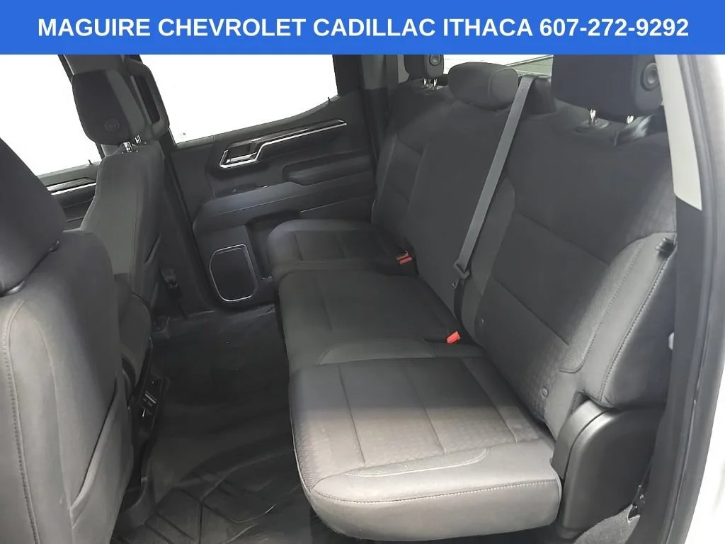Used 2022 Summit White Chevrolet LT image 31