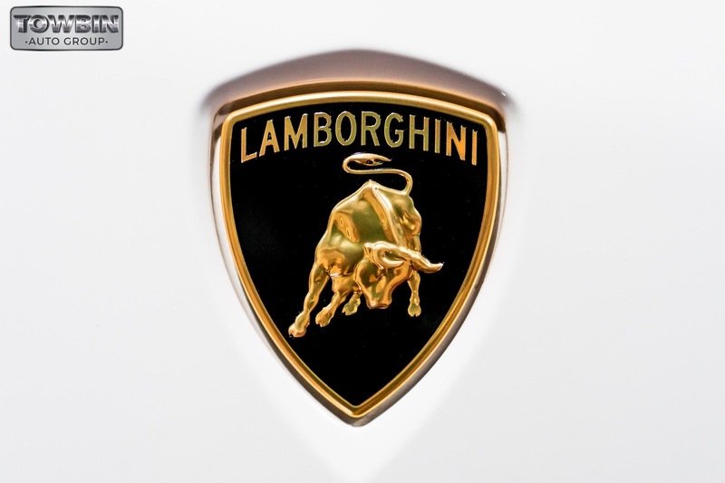 Used 2019  Lamborghini Base image 21