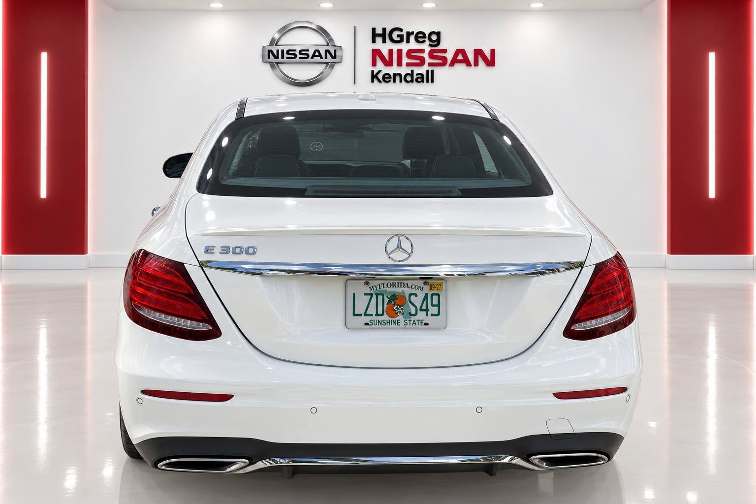 Used 2017 White Mercedes-Benz E 300 image 4