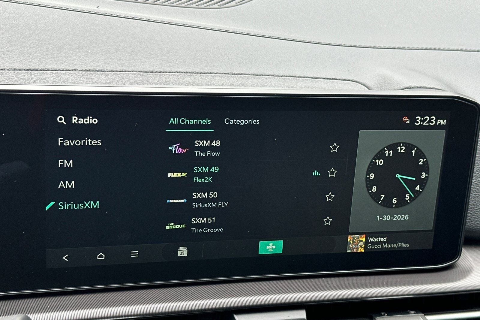 New 2026 Snow White Pearl Kia EX image 14