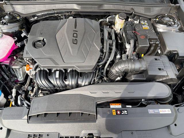 New 2026 Black Hyundai SEL Sport image 18