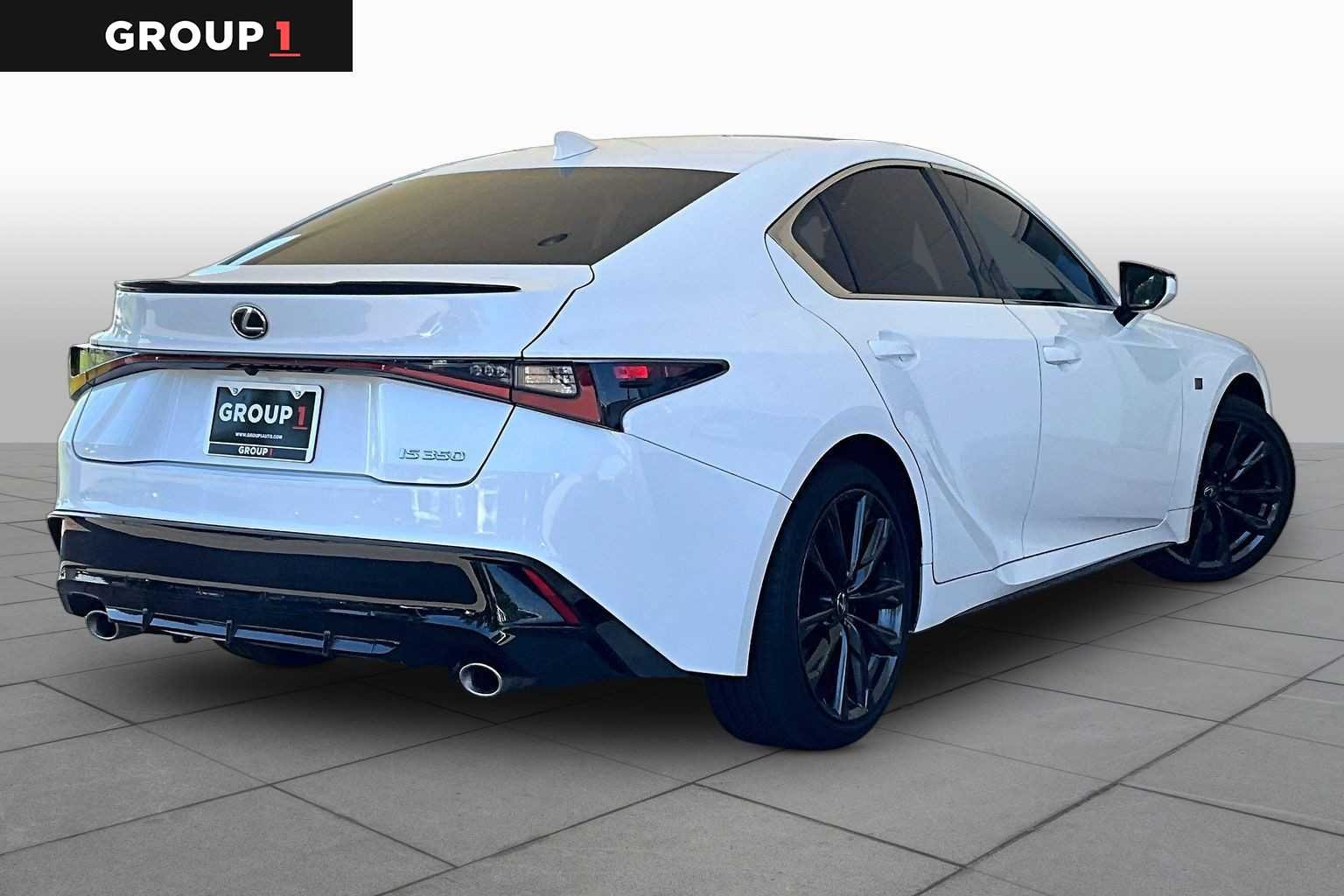 Certified Used 2025 ULTRA WHITE Lexus F SPORT Design image 12