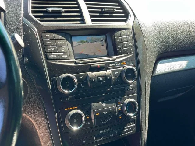 Used 2016 Blue Ford XLT image 35