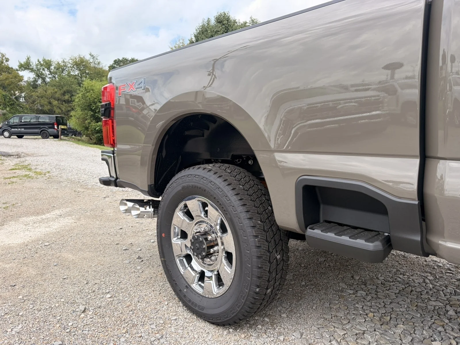 New 2027 Marsh Gray Metallic Ford F-350® King Ranch® image 27