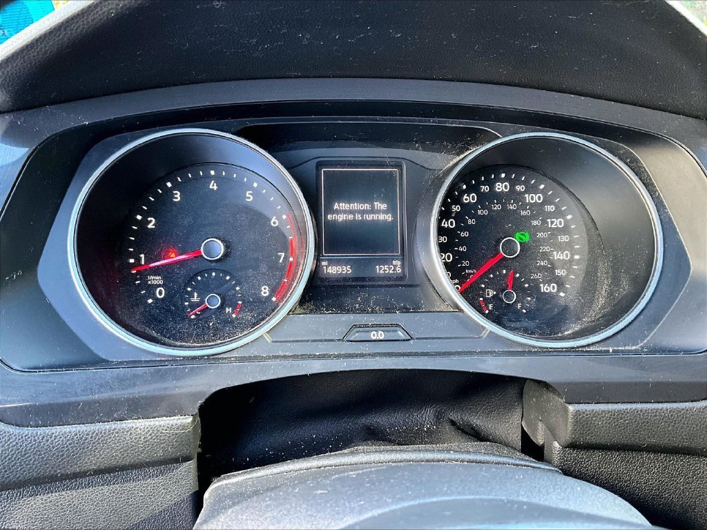 Used 2020 Blue Volkswagen  image 8
