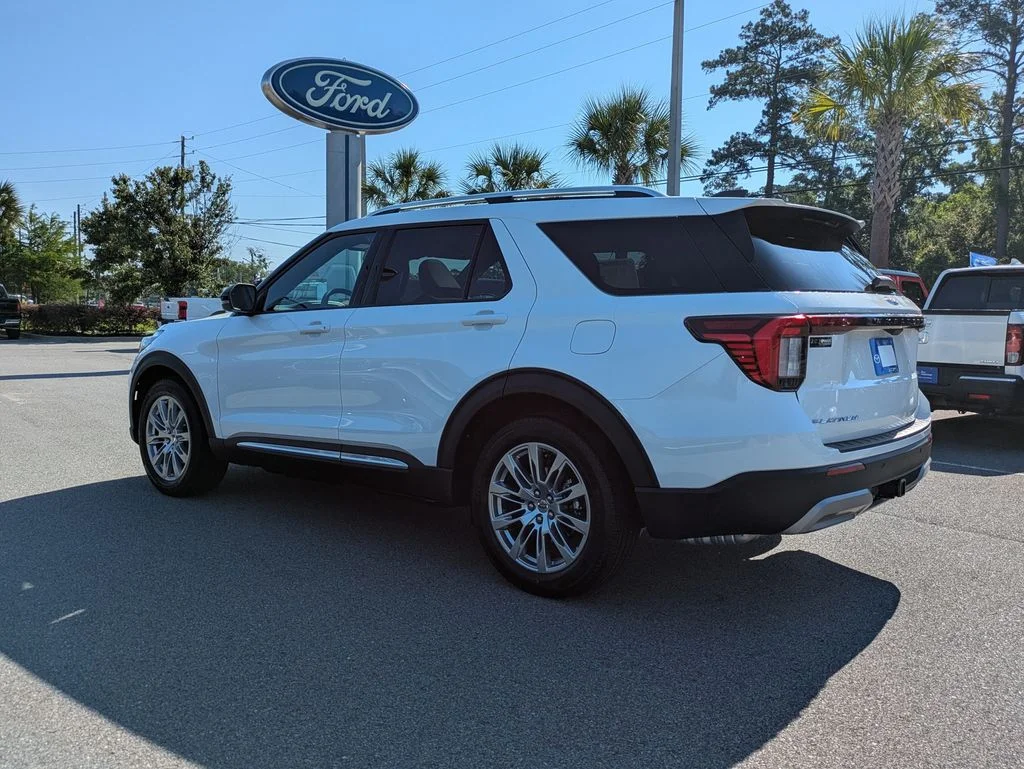 New 2026 Star White Metallic Tri-Coat Ford Platinum image 5