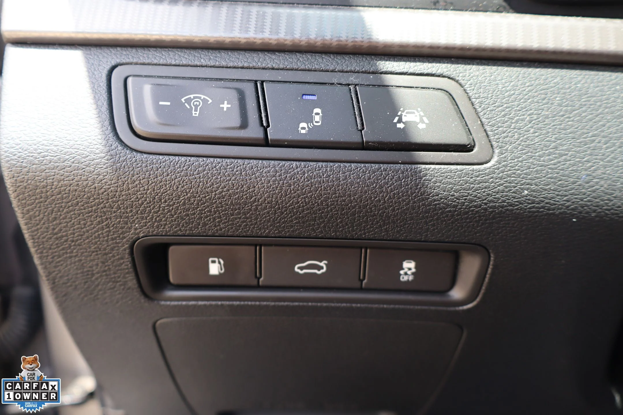 Used 2018 Gray Hyundai Limited image 15