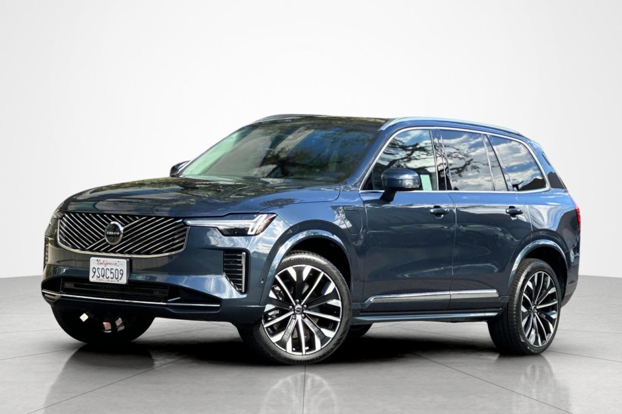 2025 Volvo XC90 T8 Recharge Ultra Bright 4WD's photo