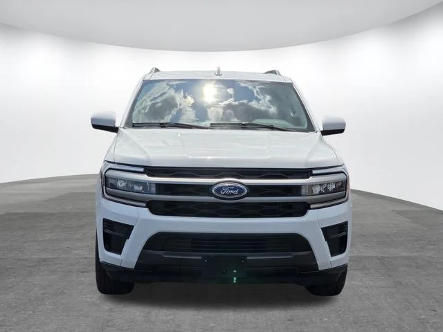 Certified Used 2024 Oxford White Ford XLT image 2
