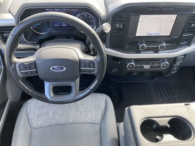 Used 2021 White Ford XLT image 10