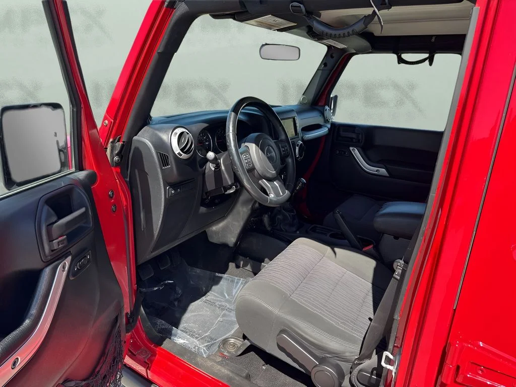Used 2012 Red Jeep Unlimited Rubicon image 9
