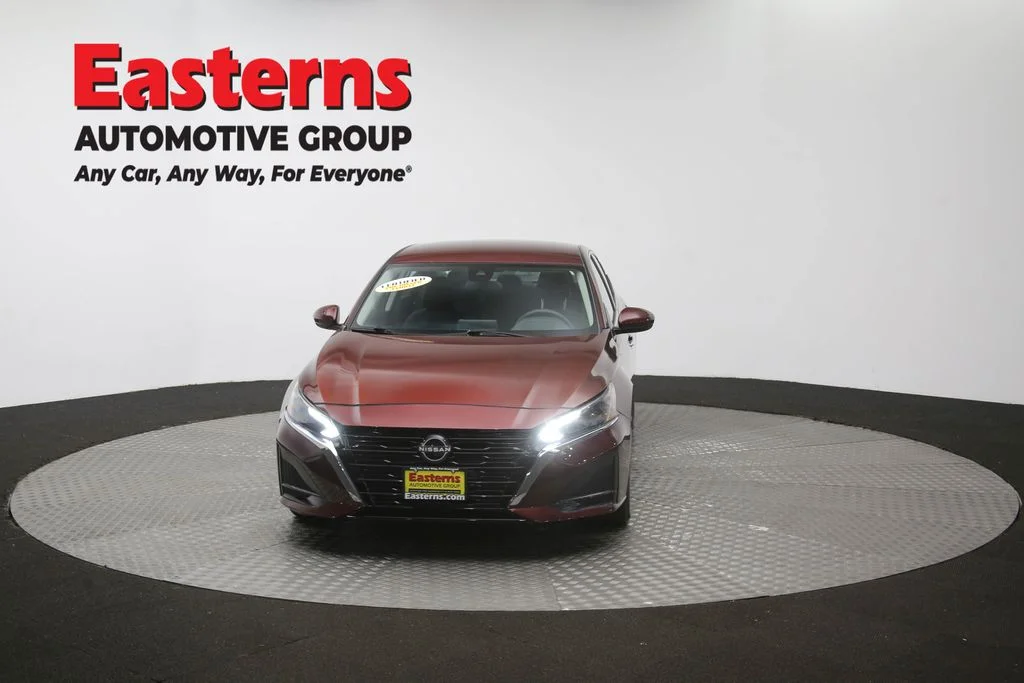 Used 2023 Red Nissan 2.5 SV image 52